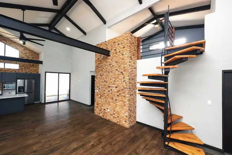 Impresionante casa moderna nueva de 2 dormitorios y 2 baños en La Garita, Alajuela, construida en 2022 - Imagen 2