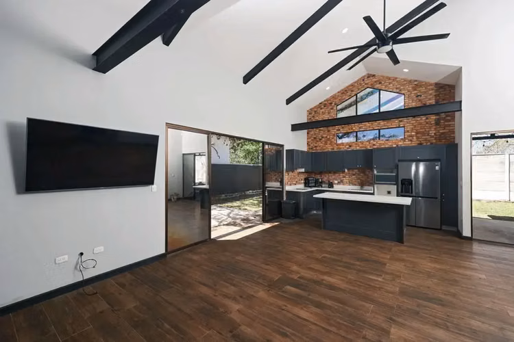 Impresionante casa moderna nueva de 2 dormitorios y 2 baños en La Garita, Alajuela, construida en 2022 - Imagen 5