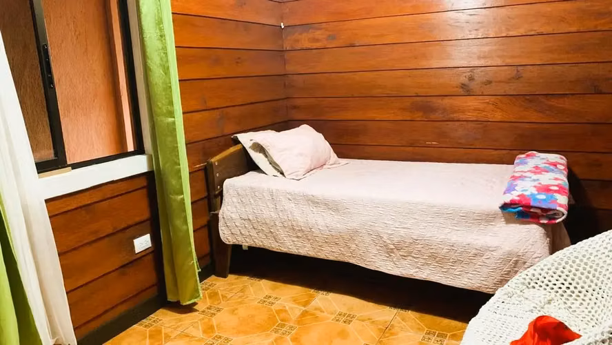 LOTE EN VENTA CON DOS HERMOSAS CASAS EN ATENAS, ALAJUELA - Imagen 18