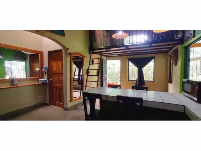 Hermosa Casa y una zona muy linda y tranquila - Imagen 2