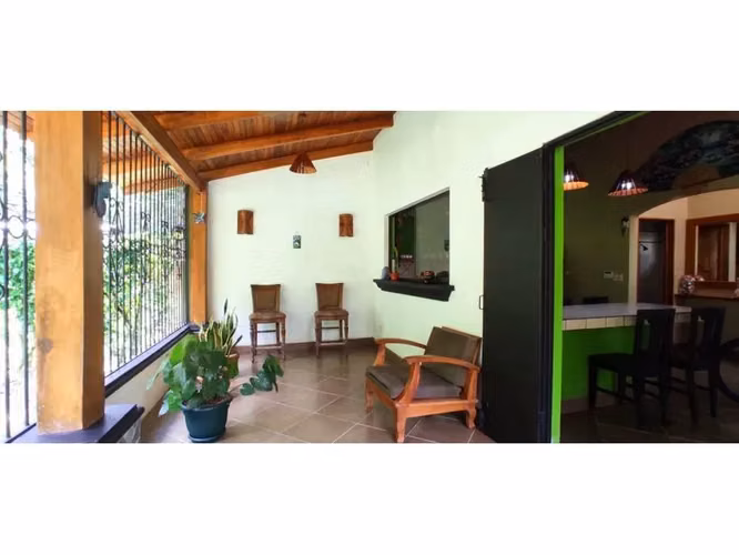Beautiful House and a very nice and quiet area