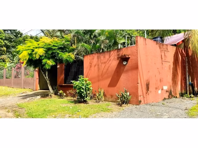 Hermosa Casa y una zona muy linda y tranquila - Imagen 5