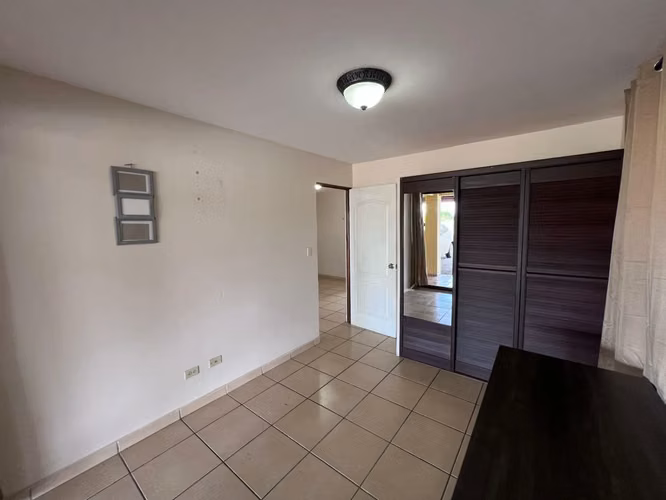 Edificio Residencial de Apartamentos en San Antonio de Belén: 8 Unidades, Inversión Óptima - Imagen 5