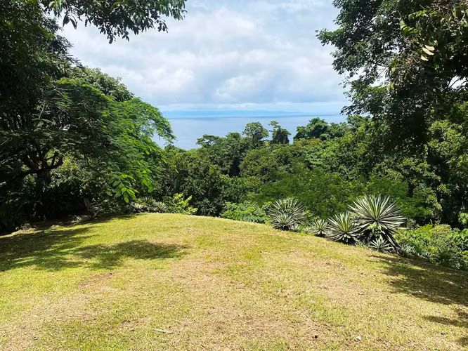 Increíble propiedad con vista al mar y potencial de desarrollo excepcional, casa estilo boho, cabaña rústica y piscina en Delicias, cerca de Montezuma. - Imagen 11