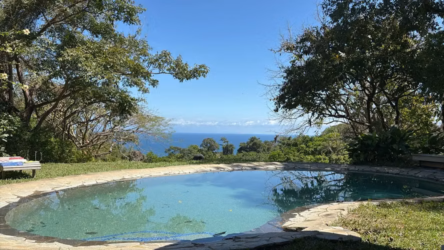 Increíble propiedad con vista al mar y potencial de desarrollo excepcional, casa estilo boho, cabaña rústica y piscina en Delicias, cerca de Montezuma. - Imagen 2