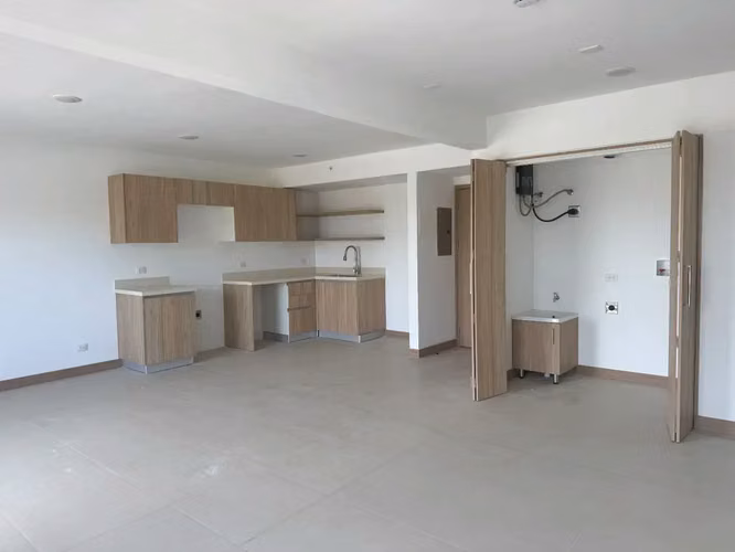 Vive en Jaco, un lujoso condominio con vista al mar y estilo de vida moderno con comodidades de resort. - Imagen 5