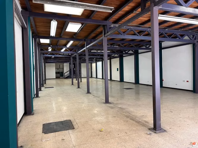Edificio Comercial 698m² en San José Centro - Distrito Catedral | ZC-2 - Imagen 4