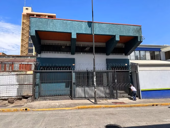 Prime San José Commercial Building: 698m² in Central Cathedral District