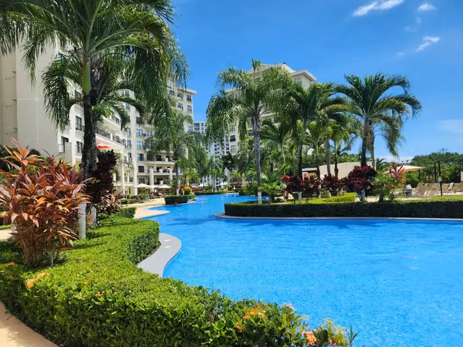 Proximidad a la playa: condominio de 2 habitaciones en Jacó, Costa Rica