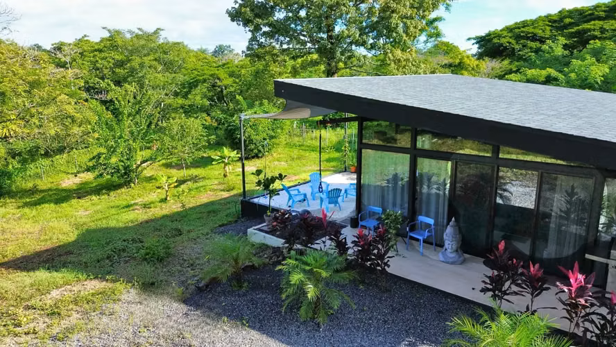 Moderna casa contenedor en un rancho de caballos Oasis – 5.029 m² en San Isidro, Santa Teresa - Imagen 7