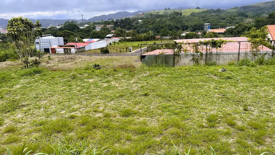 Magnífico Lote en San Ramón: Vista Panorámica y Potencial Residencial - Imagen 3