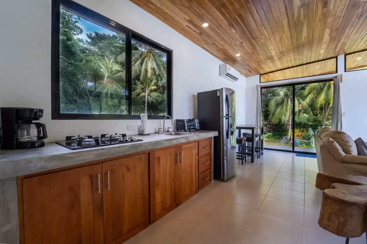 Casa asequible con vista al mar – A pasos de la playa | Playa San Miguel, Costa Rica - Imagen 8