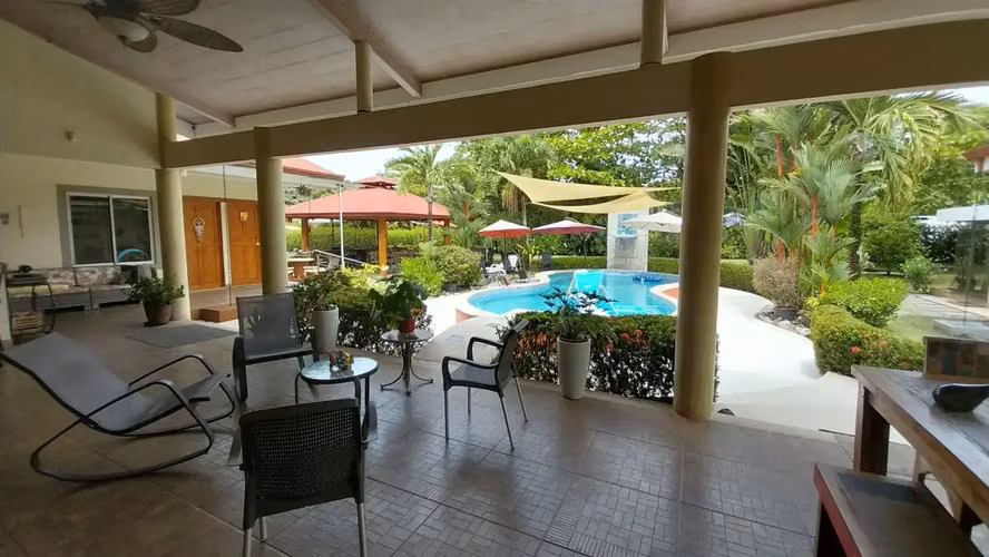 Casa de lujo de 5 dormitorios en Punta Leona (Condominio cerrado) - Imagen 2
