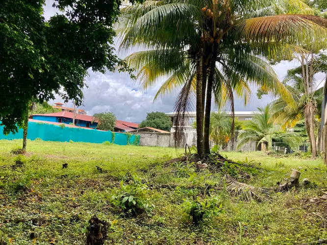 Hermoso Lote a pocos metros de la playa - Imagen 12