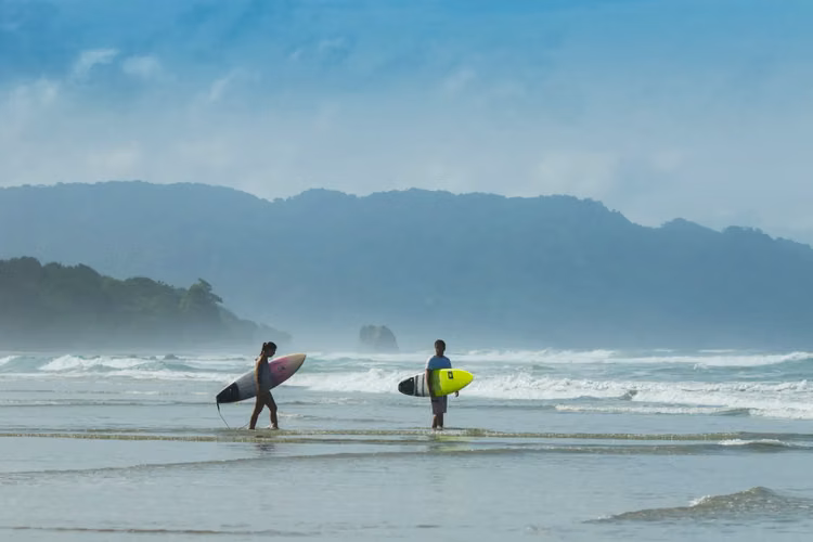 Hermoso Lote a pocos metros de la playa - Imagen 17