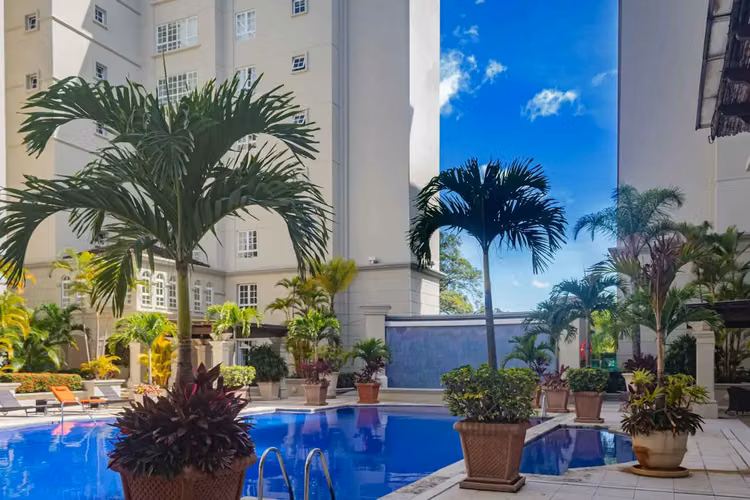 Amplio y moderno apartamento de 3 dormitorios y 4 baños en Laureles Este, Escazú - Imagen 14