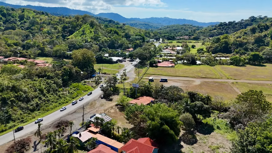 Oportunidad de terreno comercial y residencial de primera calidad en Jacó, Herradura – Frente estratégico a la carretera principal - Imagen 9