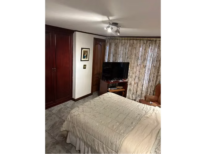 CASA DE UN NIVEL COMPLETAMENTE AMUEBLADA EN ALQUILER EN LA FAVORITA, ROHRMOSER