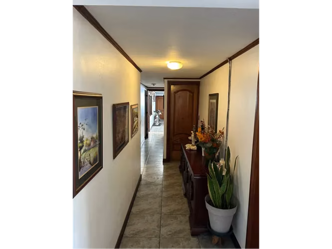 CASA DE UN NIVEL COMPLETAMENTE AMUEBLADA EN ALQUILER EN LA FAVORITA, ROHRMOSER