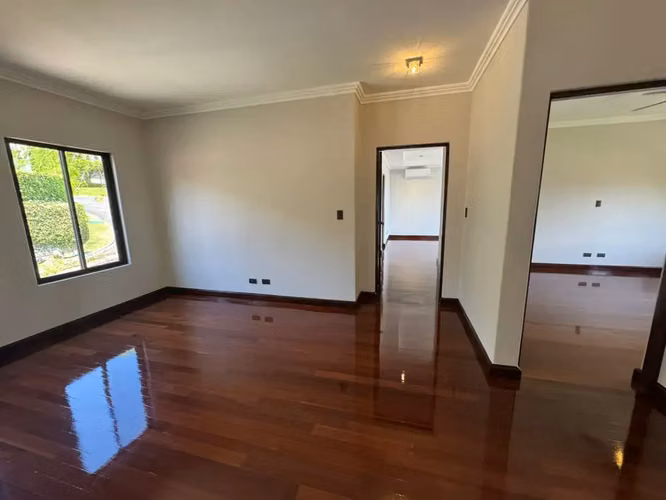 Residencia de Lujo con Vista a la Ciudad en Cerro Alto, Escazú - Imagen 9