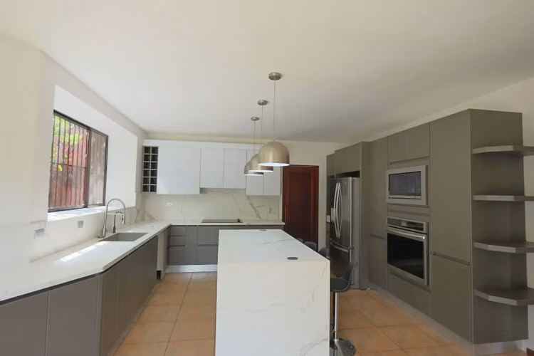 En Renta – Residencia de Lujo en Alto de Las Palomas, Escazú - Imagen 18