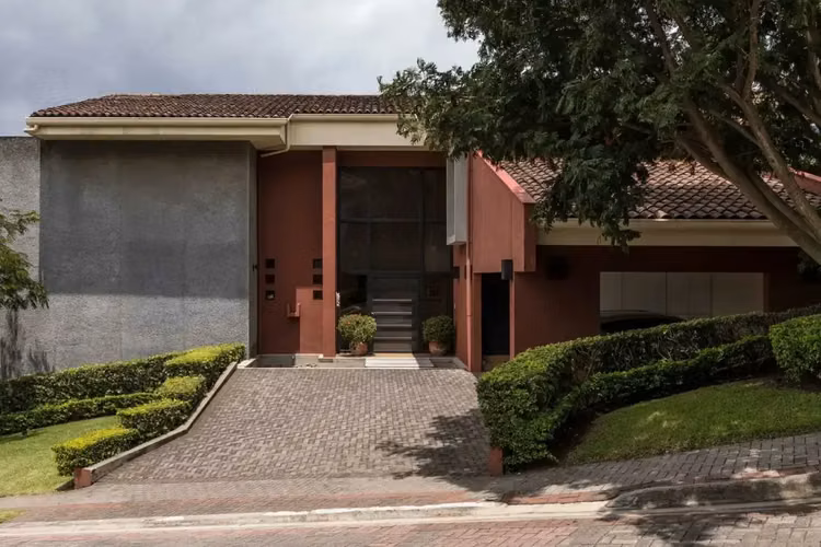 En Renta – Residencia de Lujo en Alto de Las Palomas, Escazú - Imagen 2