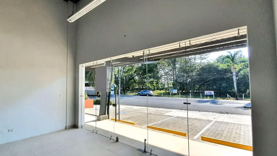 ¡Excelente espacio comercial en Torres del Mar en venta en Jacó, Costa Rica! - Imagen 4