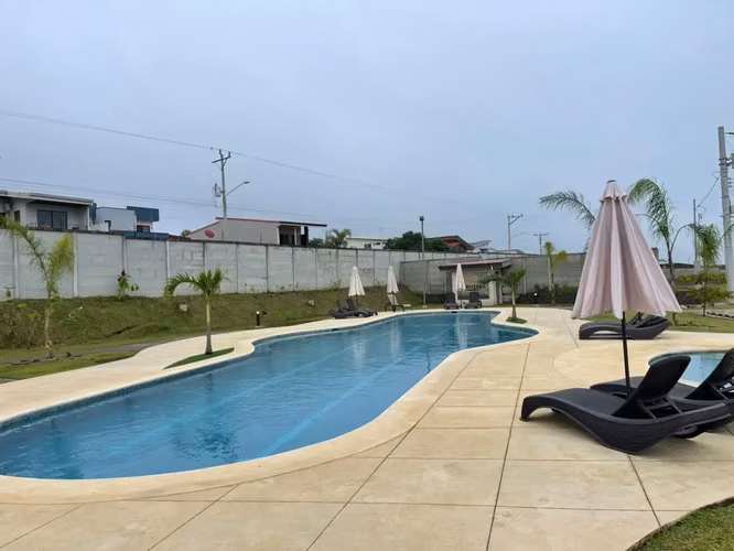 Terreno de 178 m² para desarrollo en venta en Grecia, Alajuela - Imagen 2