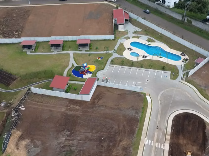 Terreno de 178 m² para desarrollo en venta en Grecia, Alajuela - Imagen 7