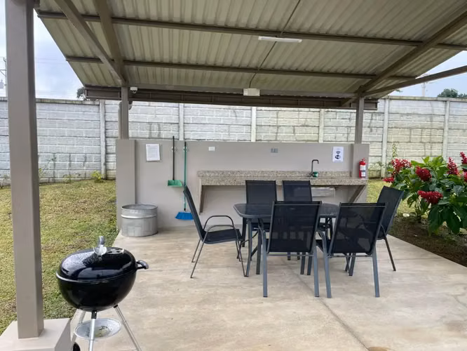 Terreno de 178 m² para desarrollo en venta en Grecia, Alajuela - Imagen 4