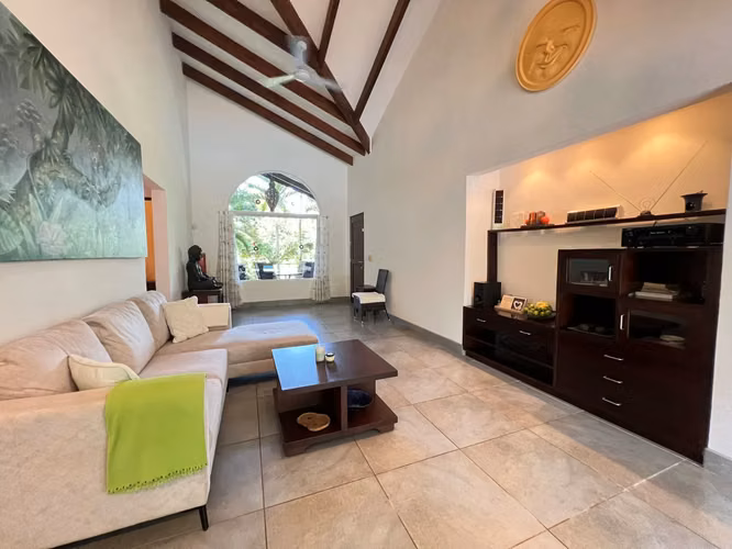 Villa Palma Royal Exclusiva Finca Privada con Lujo Moderno y Encanto Natural con establos para caballos en Las Delicias Santa Teresa - Imagen 11