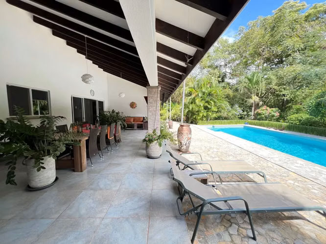 Villa Palma Royal Exclusiva Finca Privada con Lujo Moderno y Encanto Natural con establos para caballos en Las Delicias Santa Teresa - Imagen 8