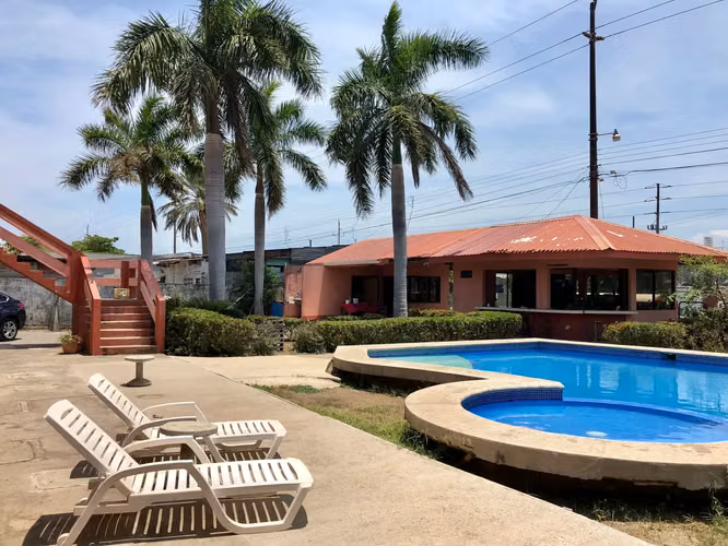 Venta / Hotel Frente a la Playa, El Cocal, Puntarenas - Imagen 4