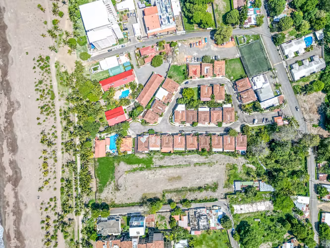 Una oportunidad única en la única comunidad residencial privada frente al mar de Jacó. - Imagen 20