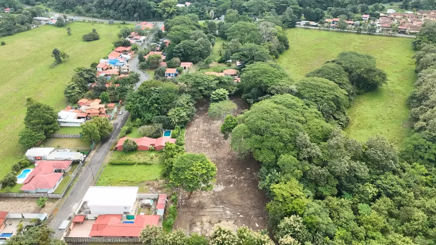 Terreno de primera en venta en Tárcoles, Costa Rica - ¡Oportunidad ideal para desarrollo! - Imagen 2