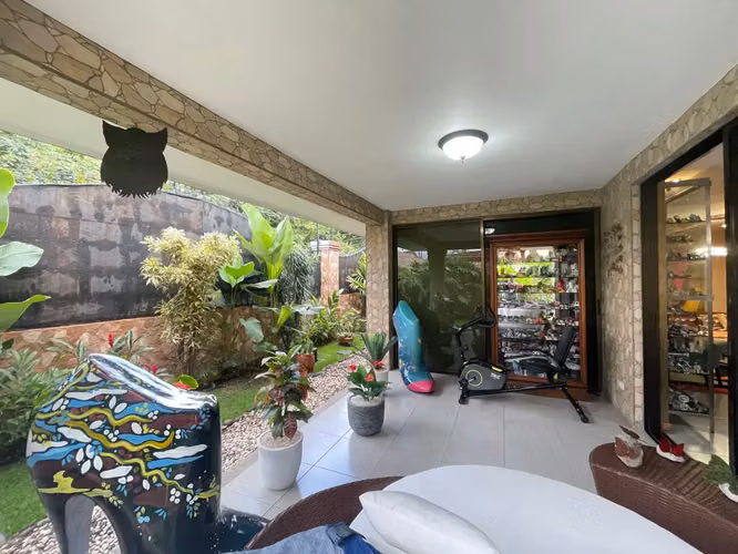 En Venta: Casa en Condominio Cerrado – Guachipelín de Escazú - Imagen 11