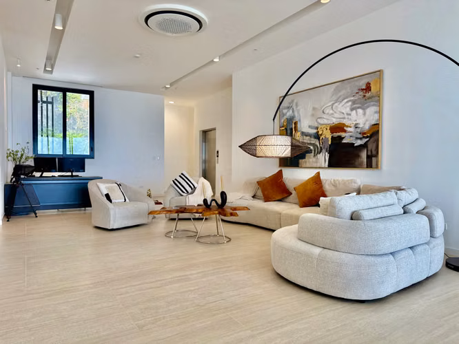 Espectacular Residencia Arquitectónica Frente al Mar con Piscina Infinita y Vistas Panorámicas del Pacífico - Imagen 20