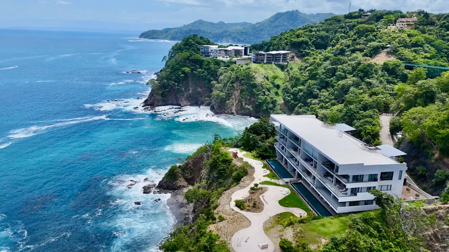 Espectacular Residencia Arquitectónica Frente al Mar con Piscina Infinita y Vistas Panorámicas del Pacífico - Imagen 6