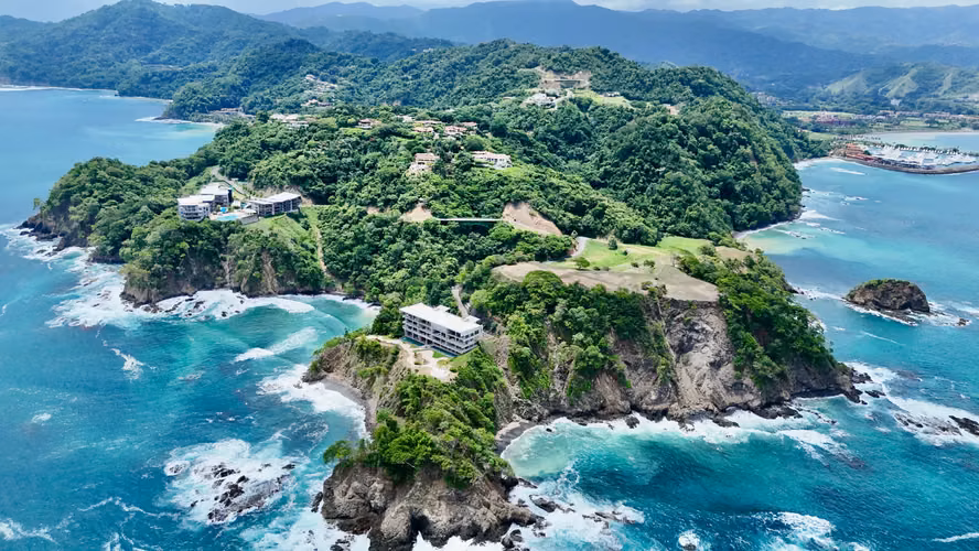 Espectacular Residencia Arquitectónica Frente al Mar con Piscina Infinita y Vistas Panorámicas del Pacífico - Imagen 3