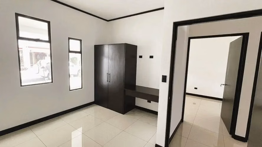 ENCANTADORA CASA EN VENTA EN SAN RAMÓN, ALAJUELA – IDEAL PARA VIVIR O INVERTIR - Imagen 13