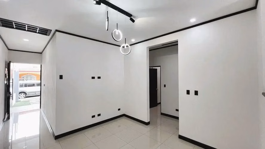 ENCANTADORA CASA EN VENTA EN SAN RAMÓN, ALAJUELA – IDEAL PARA VIVIR O INVERTIR - Imagen 7