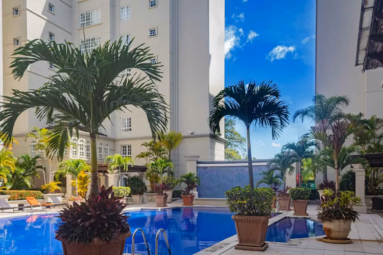 Lujoso Apartamento de 2 Dormitorios con Vistas a la Ciudad y Amenidades Premium en Escazú - Imagen 18