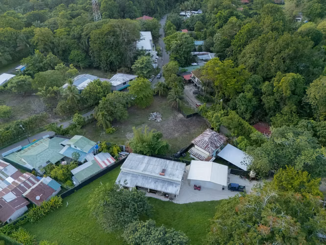 Lote Comercial Esquina Principal en el Corazón de Mal País - A Pasos de la Playa - Imagen 14