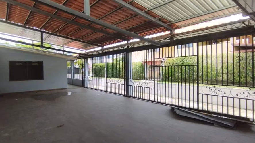 Edificio Comercial Esquinero en Jacó con Alto Potencial de Negocio - Imagen 8
