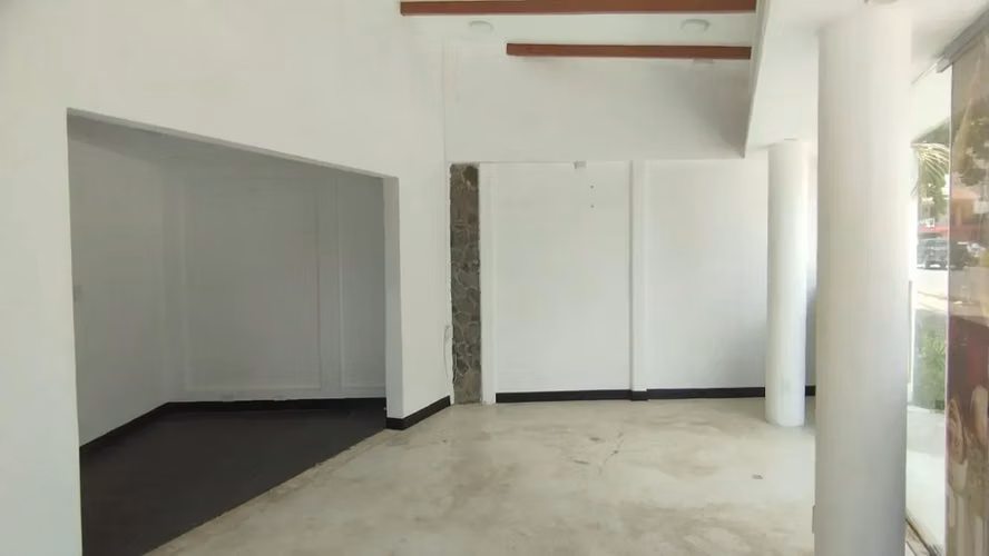Edificio Comercial Esquinero en Jacó con Alto Potencial de Negocio - Imagen 12