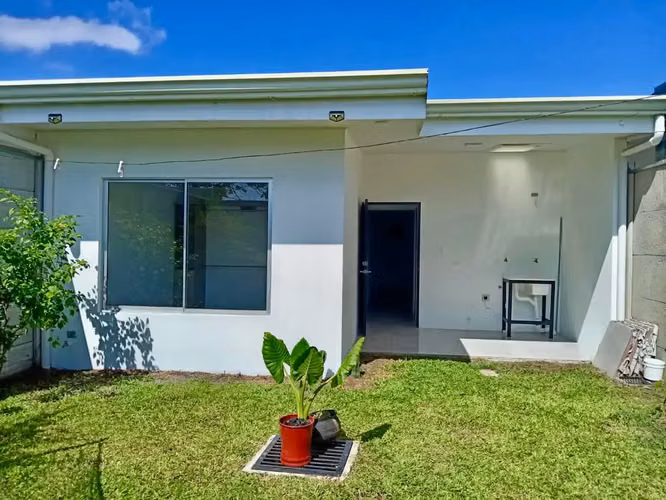 Hermosa casa en venta en Zaragoza de Palmares - Imagen 8