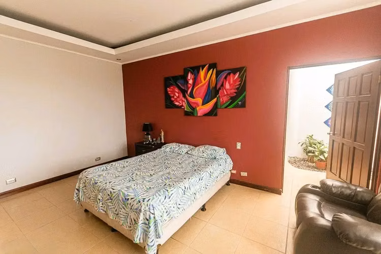 Casa boutique de lujo en venta en la comunidad cerrada de San Ramón - Imagen 12