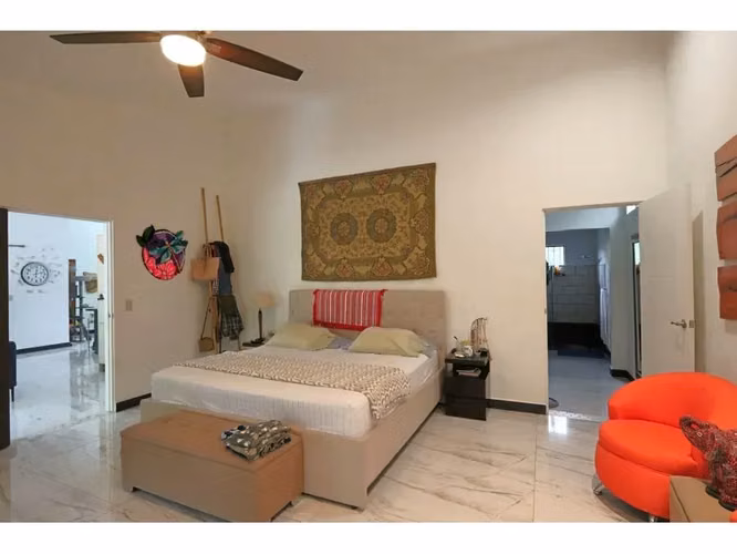 Espectacular Casa con Vistas al Cañón y Casa de Huéspedes en Ciudad Colón - Imagen 12