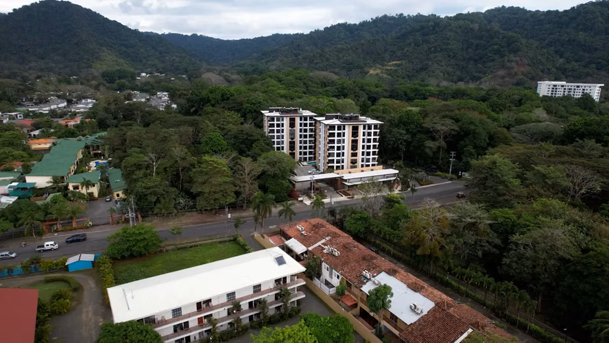 ¡Moderno Apartamento de 2 Habitaciones y 2 Baños con Vista al Mar en Jacó - Listo para su Estilo de Vida Costero! - Imagen 13