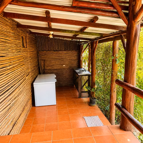 Gema Natural de Inversión en Cartago | 53.383 m² con Agua, Cabaña, Rancho, Senderos y Vistas a la Montaña